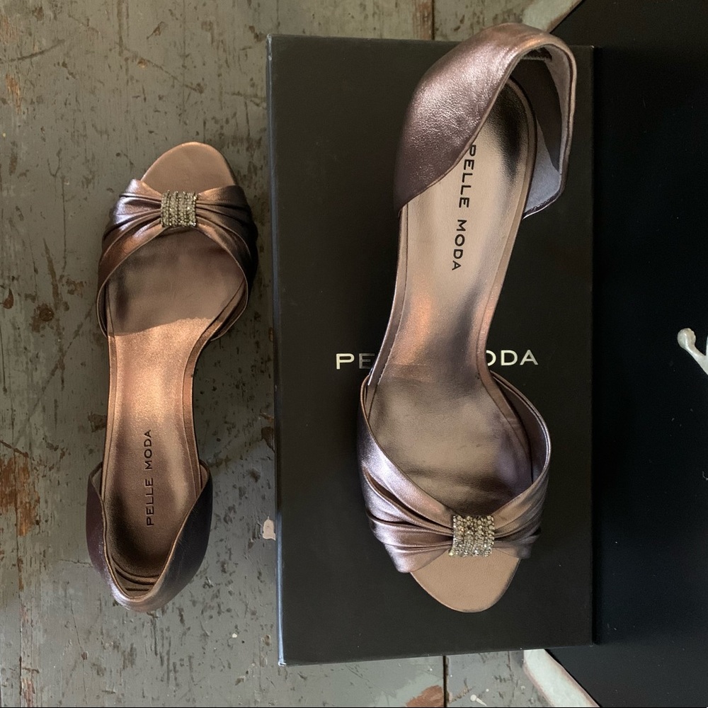 Pelle Moda Pewter Metallic Kid Nappa Heels - Picture 3 of 5